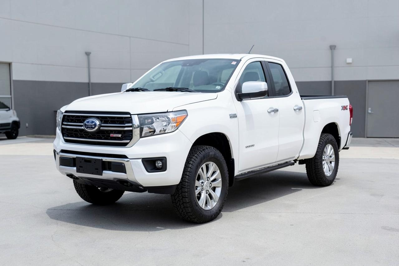 Toyota Hilux Double Cab 2019 — White